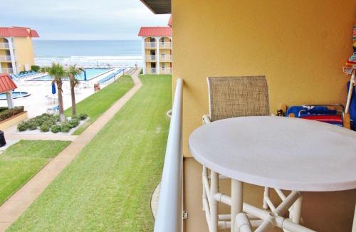 Point East House | Point East 318