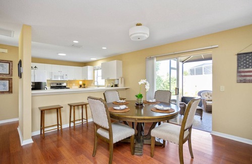 Villa St. Simons House | Polo Villa - Soak, Dine, and Unwind (Belle Aire)