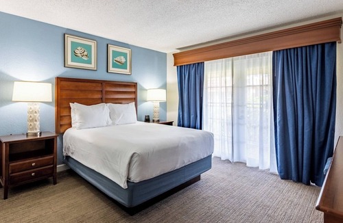 Pompano Beach Resort | Pompano Beach | Coastal Ocean Retreat | Pool + Beach