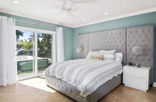 Pompano Isles House | Pompano Beachhouse Luxury Waterfront Gem ~ Swimming Pool/Spa ~ Games!