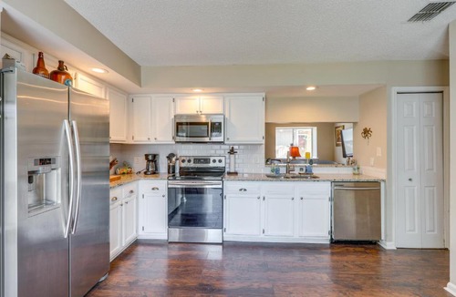 Dolphin's Cove House | Ponte Vedra Beach Family Home 2 Mi to Beaches!