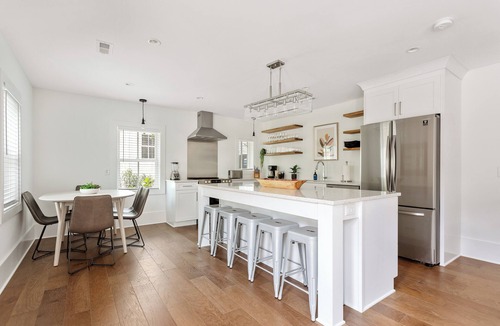 Cannonborough Elliotborough House | Pool! | 2 Blocks to King St | Parthenon Suites