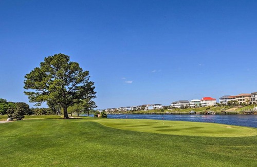 Central Myrtle Beach House | Pool Access! Myrtlewood Villas Golf Escape
