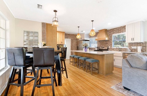 Historic District House | Pool, bbq & large backyard in charming downtown. Pet Friendly!
