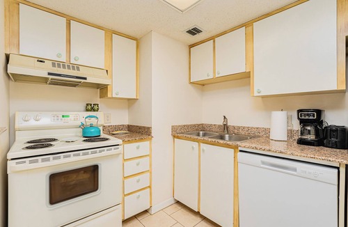 Ormond-by-the-Sea Condo | Pool/Beach Open! Ocean Watch-Oceanfront Condo #216