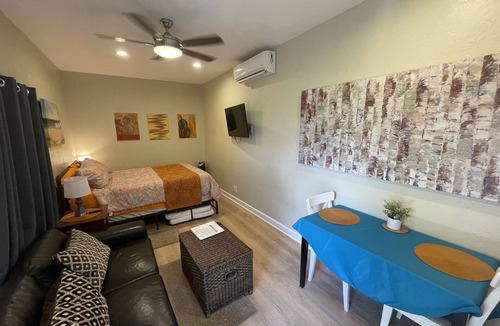 Historic Uptown Hotel | Pool & Close to dtwn w/2 Bikes