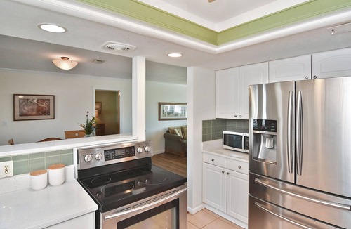 Al Lago Village House | Pool days & Beach Waves - Easygoing Rotonda West Living!
