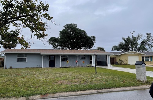 Plantation House | Pool Home- 3BR 2BA House Near Beaches & all that Beautiful Venice as to offer!