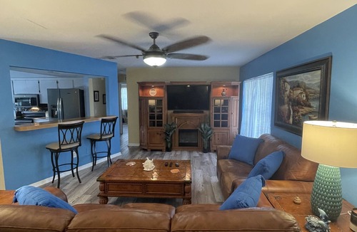 Deltona Lakes House | Pool Home Disney Space Beaches Sleeps 9