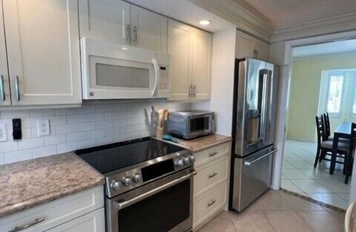 Gulf Gate Woods House | Pool home in quiet neighborhood close to Siesta Key
