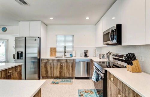 Southgate House | Pool Home near Siesta Key, Nathan Benderson Park, Premier Sports Campus & IMG