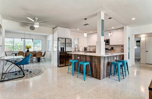 Southgate House | Pool Home near Siesta Key, Nathan Benderson Park, Premier Sports Campus & IMG