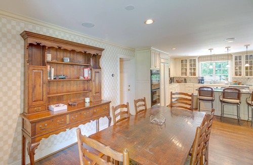 Franklin House | Pool, Hot Tub & Outdoor Theater: Franklin Retreat