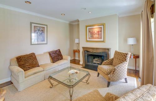 Franklin House | Pool, Hot Tub & Outdoor Theater: Franklin Retreat
