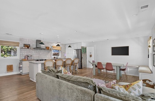West Ashley House | Pool+Hot Tub+Walkable for Bachelorettes & Families