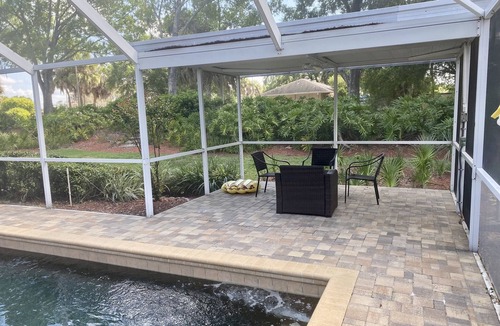 Plant City House | Pool House in Gated Community Close to TIA, Beaches, and Major Shopping King bed