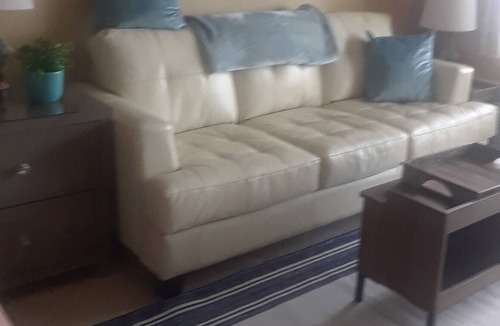 Lenox Park Condo | POOL IS OPEN. Jan's Comforts of HOME Direct Oceanfront
