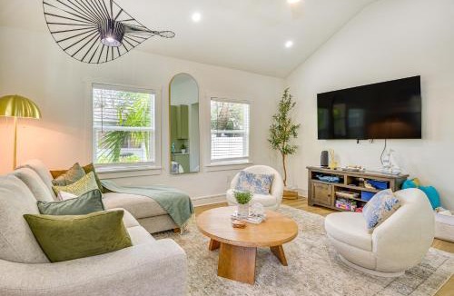 River District House | Pool, Mini Golf & Cabana: Bradenton Retreat