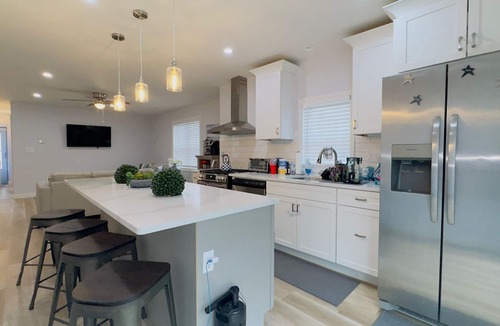 Whitesboro House | POOL + OUTDOOR MOVIES + FIRE PIT Paradise - Minutes to Beach!"