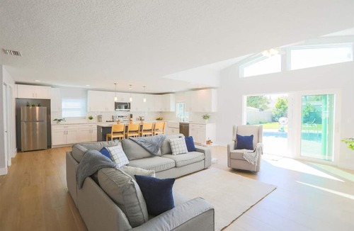 Clearwater House | Pool, Playset, 15 min to Pier 60 @ Cove Cay Oasis