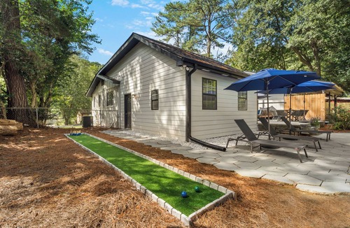 Marietta House | Pool |Putt Putt | Theater | Game Room | Ping Pong