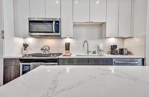 Garden Hills Apartment | Pool,Spa&Sauna | Midtown Luxury 2BR w/24hr Gym Access