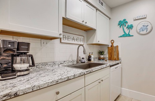 Palmetto Dunes Condo | Pool Time & Island Vibes! Hilton Head Getaway