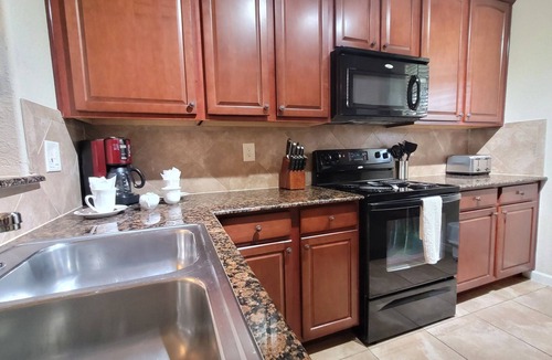 Regal Palms Condo | Pool View with kitchen, washer dryer and minutes to Disney