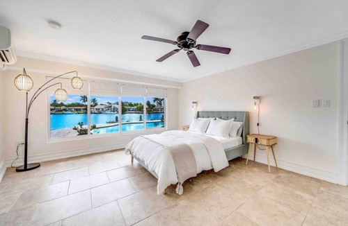 Cypress Lakes House | Pool & WaterFront! Stunning View+1 Mile To Beach!