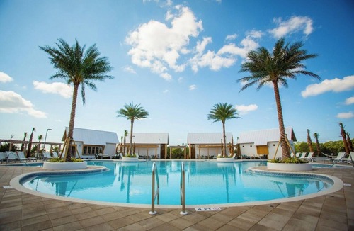 WaterSound Beach House | Pools! The Big Chill! Bikes! Charming 2-bedroom house in Prominence! Sleeps 6!