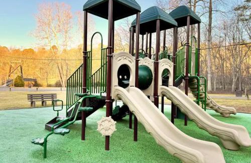 Eagle Mountain House | Pools, Wineries, Hiking, Waterfalls, Hot Tub, Gym, Pickleball, Arcades