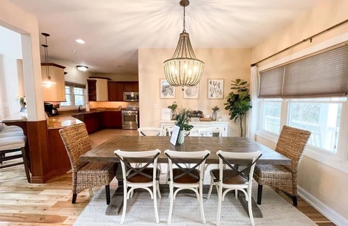 Villas House | Poolside Bay Haven: POOL IS OPEN UNTIL OCT 12! Family & Pet Friendly!