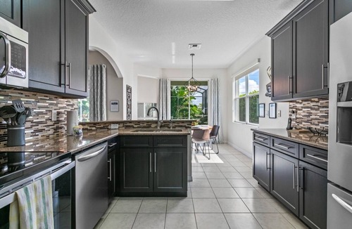 Haines City Villa | POOLSIDE CINEMA Disney Pool Villa - Theatre/Arcade/Jurassic Park/Minions!