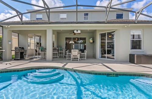 Haines City Villa | POOLSIDE CINEMA Disney Pool Villa - Theatre/Arcade/Jurassic Park/Minions!