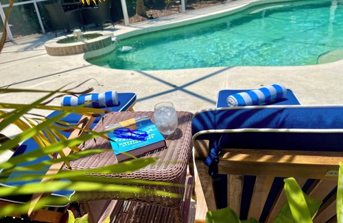 Venice Gardens House | Poolside Garden Oasis Beach House in Venice