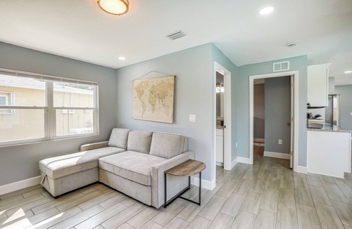 Regency Park House | Poolside Paradise: Port Richey Retreat w/ Patio!