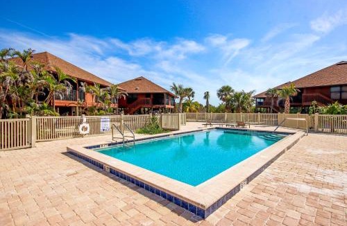 Sanibel House | Poolside Paradise - Pet Friendly Villa on Sanibel Island - Private Beach - Signal Inn 03