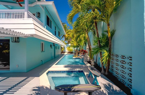 New Town House | Poseidon's Paradise: Luxury Waterfront Rental in Key West, Stunning Backyard Oasis and Private Pool!