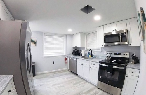 Atlantic City Condo | Posh Paradise -Modern Close to Casino & Water Park