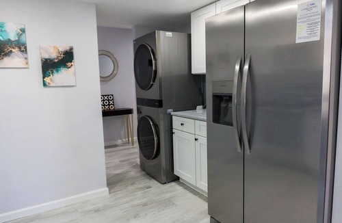 Atlantic City Condo | Posh Paradise -Modern Close to Casino & Water Park