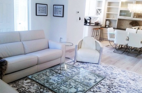 Bella Vista Condo | POSHPADZ Presents Sandpiper Villa - Walk to Jupiter Beach