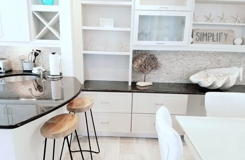 Bella Vista Condo | POSHPADZ-Sandpiper Villa Walk to Jupiter Beach-Bella Vista