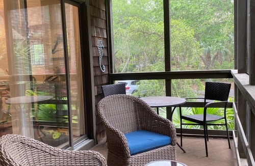 Kiawah Island Villa | Premier 1 Bedroom Villa. - POOL ACCESS! 1 minute walk to the Beach!