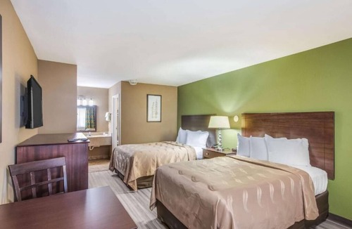 Town Center Hotel | Premier Extended Stay