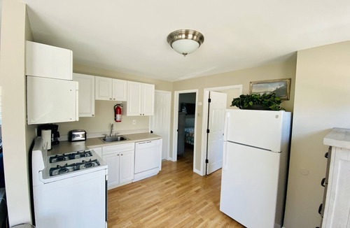 Ortley Beach Apartment | PREMIER HOST-2BR SEASIDE PARK SUITE 571, One Short Block to Beach, Kit, Liv Room