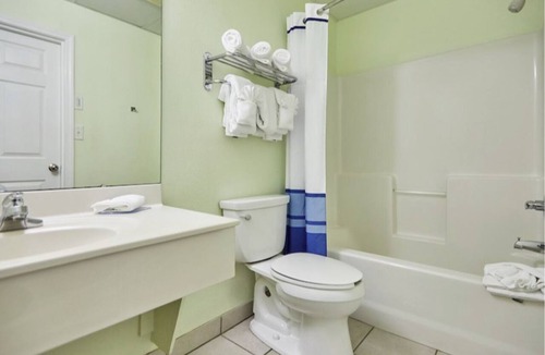West Panama City Beach Hotel | Premier Suite | Palmetto | Sleeps Six | Full Kitchen Suite