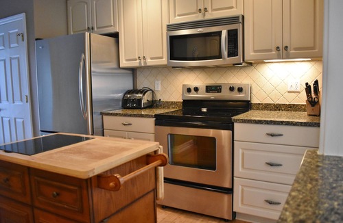 Sea Pines Villa | Premium 3 BR Harbour Town Villa - Walk to Yacht Basin - Summer Promo