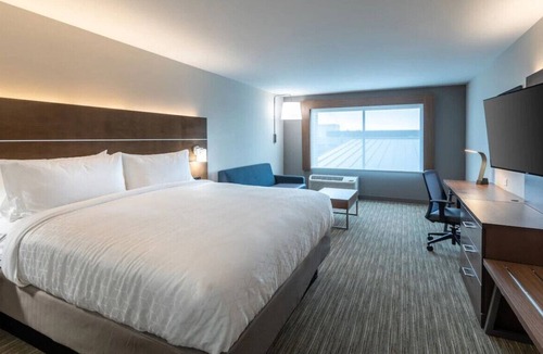 Gainesville House | Prestige Suite for Vacation w/ Best Amenities
