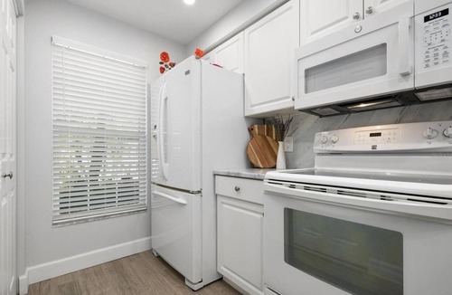 Plantation Condo | Prestigious PGA Golf & Country Club condo on 10th hole now booking for 2026!