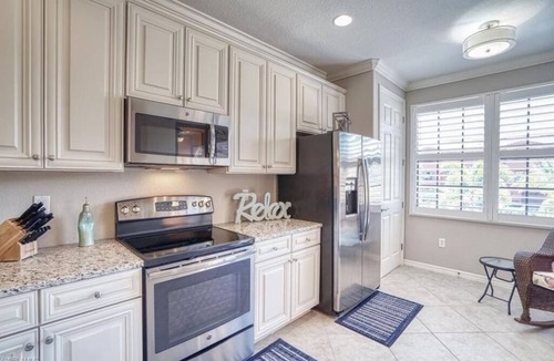 Biggar Condo | PRICE REDUCED SEPT & OCT 25 Beautiful 3 BR 2.5 Bath Paseo Townhome in a Quad